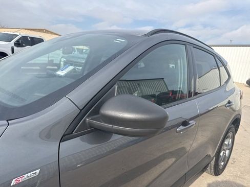 Used 2025 Ford Escape ST-Line image 18