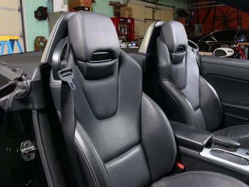 Used 2014 Mercedes-Benz SLK 250 w/ Premium Package image 48