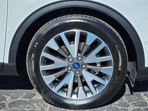 Certified 2020 Ford Escape Titanium image 32