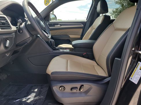 Used 2023 Volkswagen Atlas Cross Sport SE FWD image 15