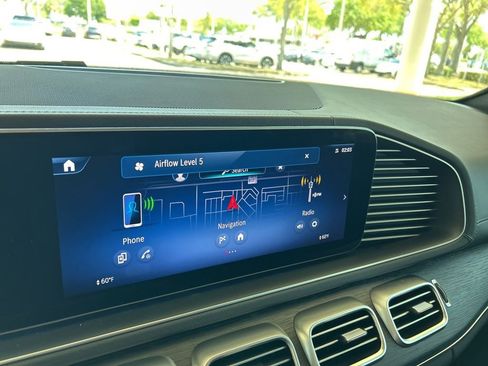 Used 2025 Mercedes-Benz GLS 450 4MATIC w/ AMG Line Exterior image 7