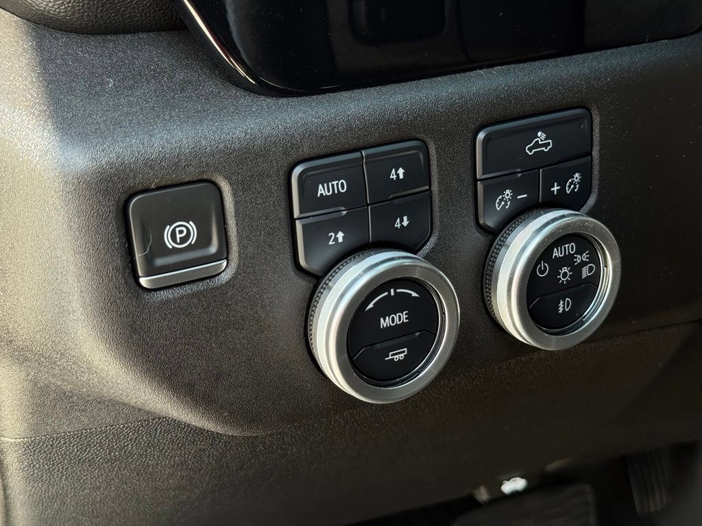 Used 2024 Chevrolet Silverado 1500 RST AWD/4WD image 28