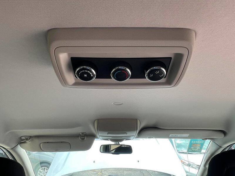 Used 2017 Dodge Grand Caravan SE w/ Power Window Group FWD image 46