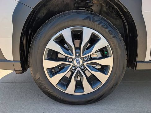 Certified 2025 Subaru Outback Limited XT AWD/4WD image 11