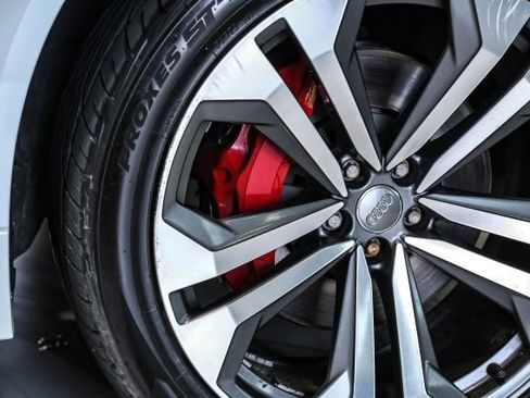 Used 2019 Audi Q8 Premium Plus w/ Premium Plus AWD/4WD image 52