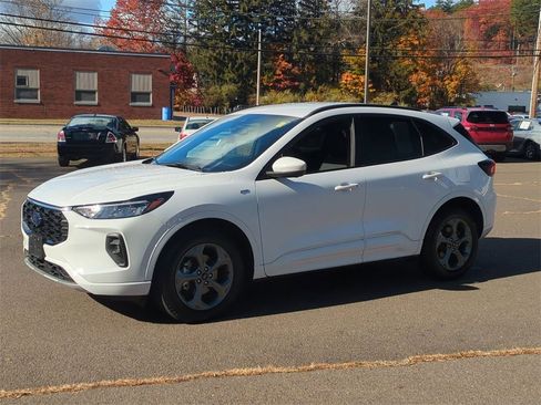 Used 2023 Ford Escape ST-Line Select w/ Tech Pack #2 image 2