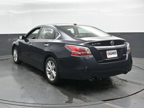 Used 2014 Nissan Altima 2.5 SV FWD image 8