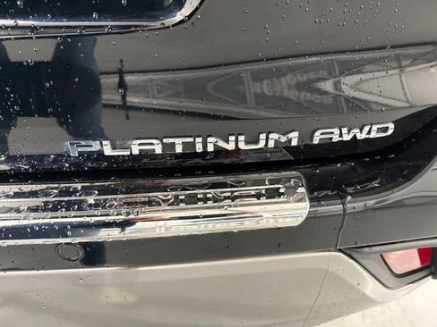 Used 2025 Toyota Highlander Platinum AWD/4WD image 10