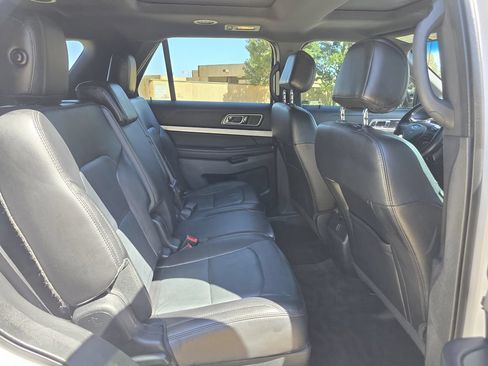 Used 2017 Ford Explorer XLT w/ Equipment Group 202A AWD/4WD image 24