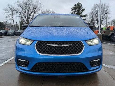 New 2026 Chrysler Pacifica Select FWD image 6