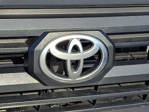 Used 2025 Toyota Tacoma SR5 image 34