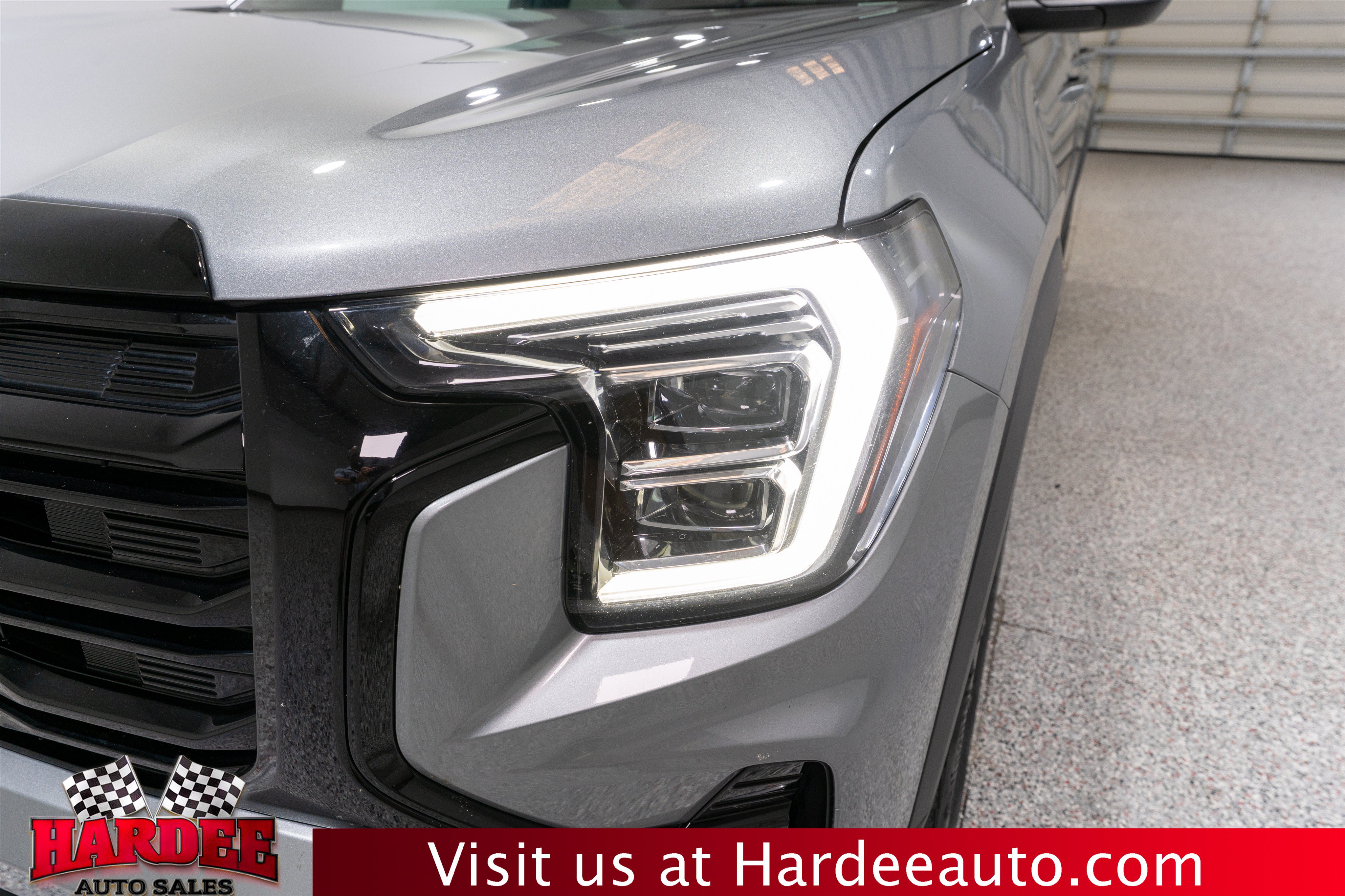 Used 2026 GMC Terrain Elevation w/ Elevation Premium Package FWD image 8