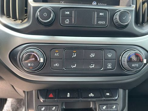 Used 2022 Chevrolet Colorado LT w/ Luxury Package AWD/4WD image 34