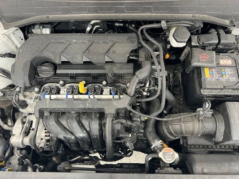 Used 2025 Hyundai Venue SEL FWD image 26