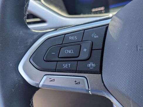 Used 2022 Volkswagen Taos SE image 20