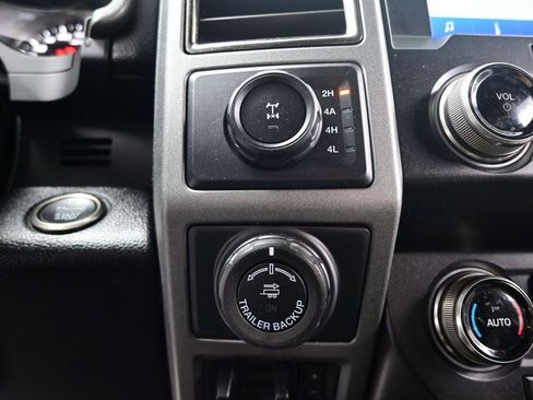 Used 2020 Ford F150 Raptor w/ Equipment Group 802A Luxury image 19