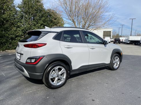 Used 2023 Hyundai Kona SEL w/ Convenience Package image 9