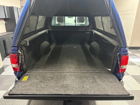 Used 2011 Ford Ranger XLT image 17