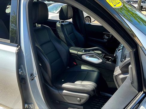 Used 2022 Mercedes-Benz GLS 450 4MATIC image 11