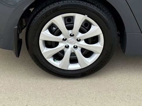 Used 2025 Toyota Corolla LE FWD image 9