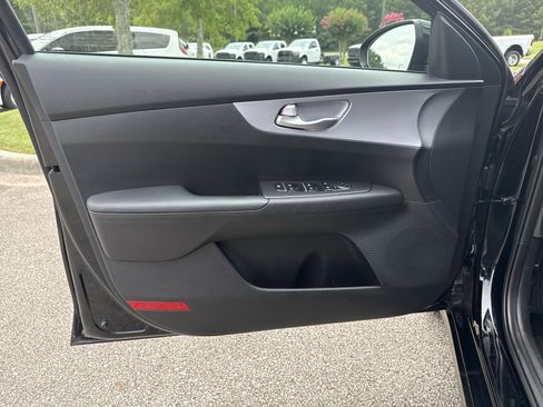 Used 2024 Kia Forte LXS FWD image 10