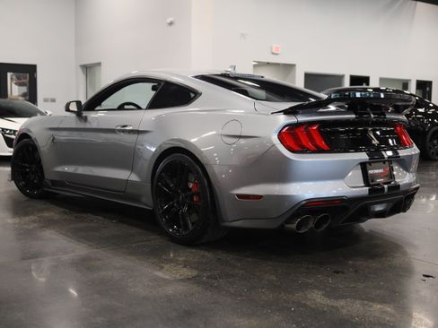 Used 2022 Ford Mustang Shelby GT500 w/ Technology Package RWD image 4