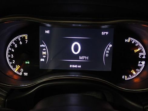 Used 2017 Jeep Grand Cherokee Overland AWD/4WD image 39