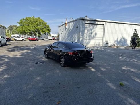 Used 2022 Nissan Sentra SV w/ Trunk Package image 7