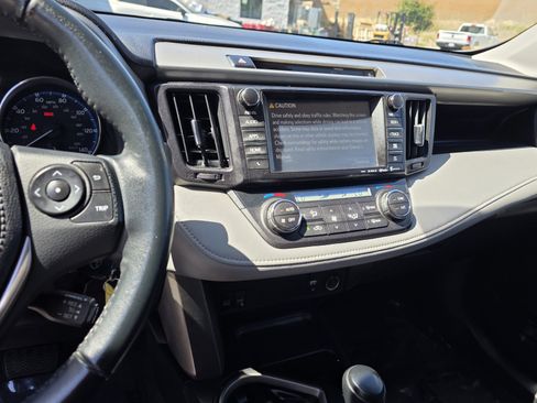Used 2016 Toyota RAV4 XLE FWD image 10