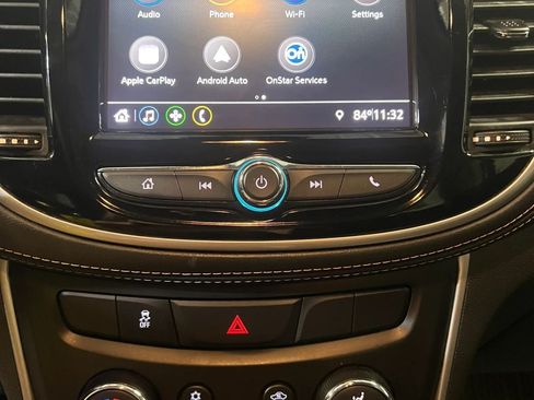 Used 2020 Chevrolet Trax LS FWD image 23