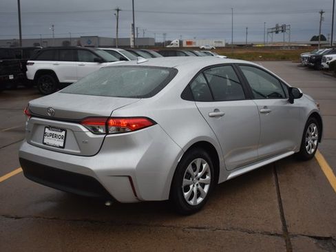 Used 2024 Toyota Corolla LE image 5