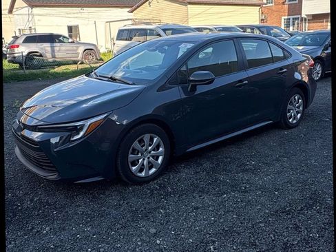 Used 2023 Toyota Corolla LE FWD image 18