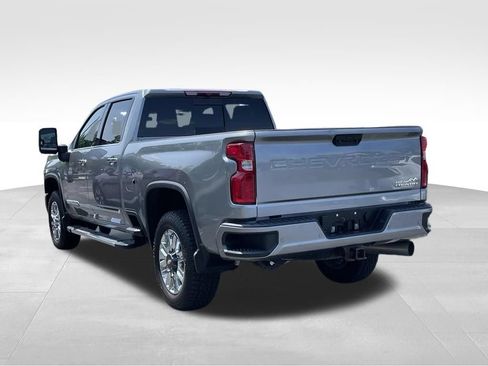 Used 2024 Chevrolet Silverado 2500 High Country AWD/4WD image 5