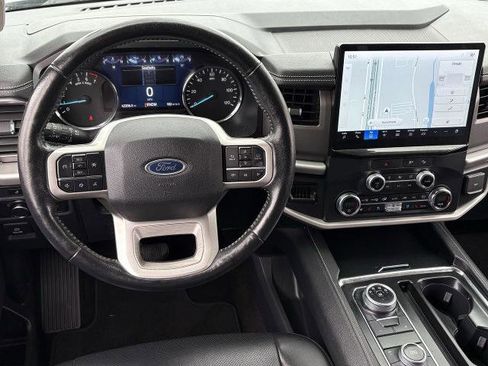 Certified 2022 Ford Expedition XLT image 13