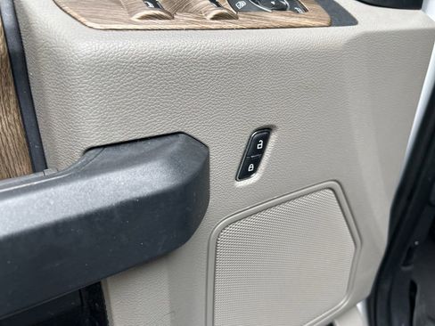 Used 2022 Ford F250 XL w/ Power Equipment Group image 33