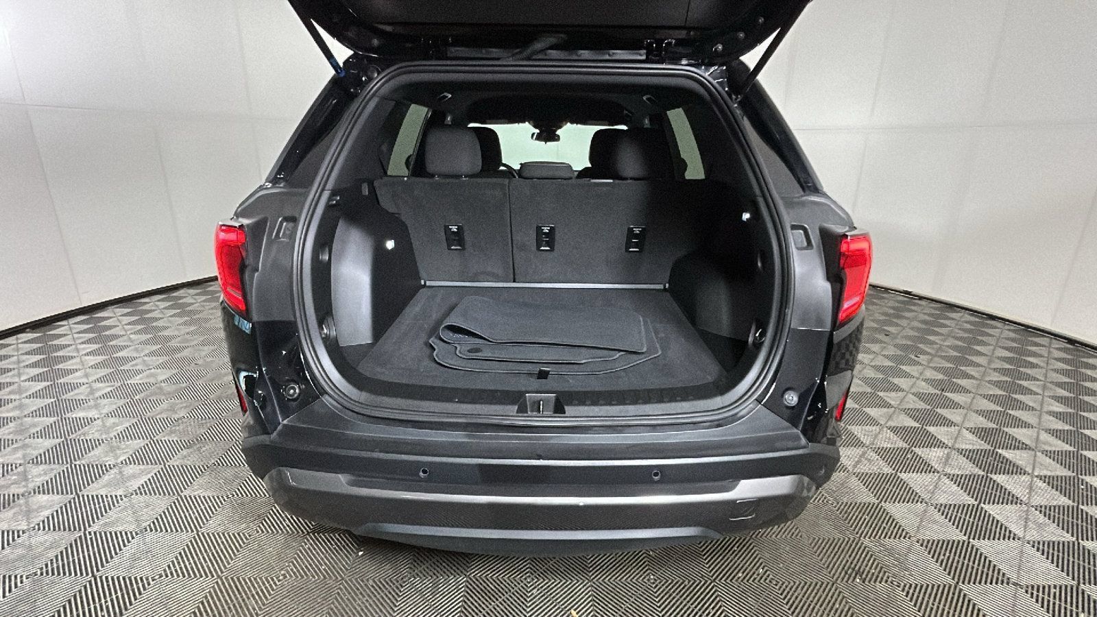 Used 2026 GMC Terrain Elevation FWD image 32