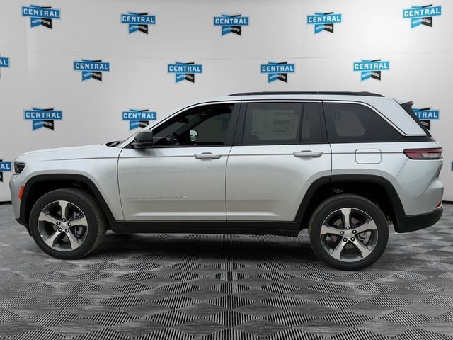 New 2026 Jeep Grand Cherokee Limited AWD/4WD image 2