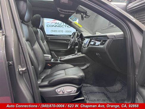 Used 2018 Porsche Macan AWD/4WD image 7