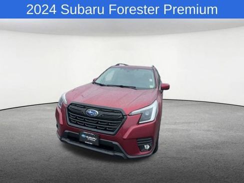 Used 2024 Subaru Forester Premium AWD/4WD image 3