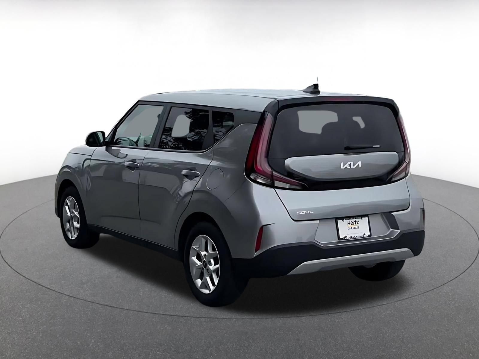Used 2025 Kia Soul LX w/ LX Technology Package FWD image 10