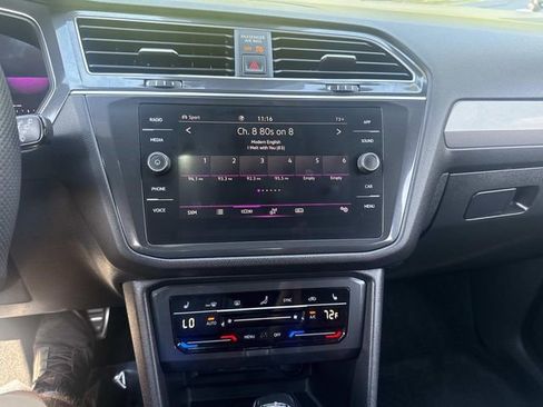 Used 2022 Volkswagen Tiguan SE R-Line image 25