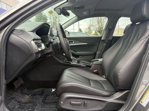 New 2025 Acura Integra image 12