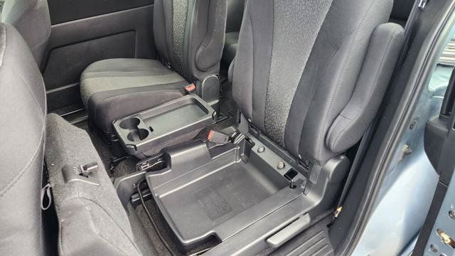 Used 2012 MAZDA MAZDA5 Sport FWD image 18