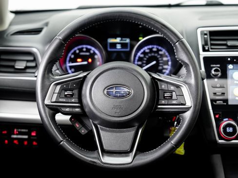 Used 2019 Subaru Outback 2.5i Premium image 12