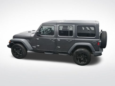 Used 2018 Jeep Wrangler Unlimited Sport S image 29