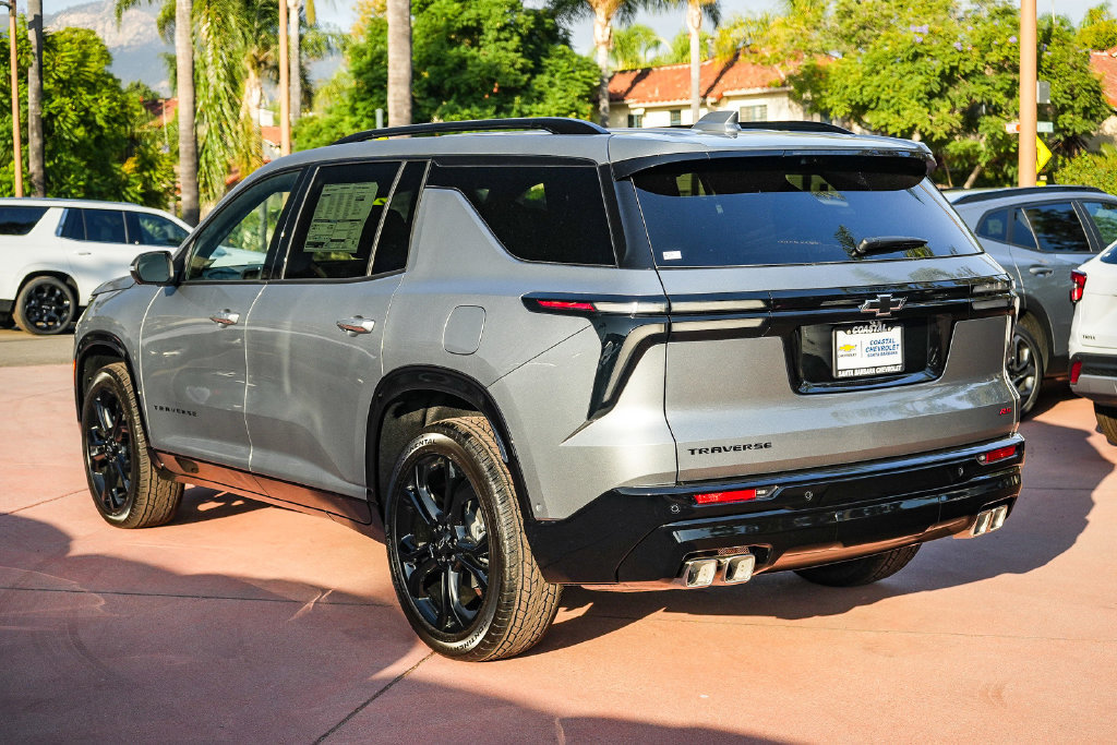 New 2027 Chevrolet Traverse RS w/ LPO, Floor Liner Package FWD image 4