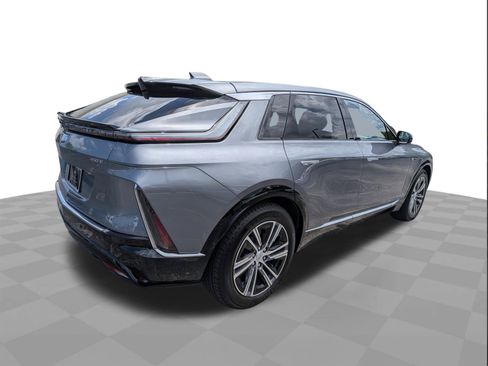 Used 2023 Cadillac Lyriq 2WD image 4