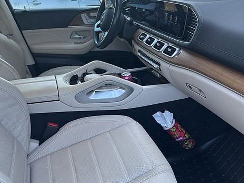 Used 2021 Mercedes-Benz GLS 450 4MATIC image 4