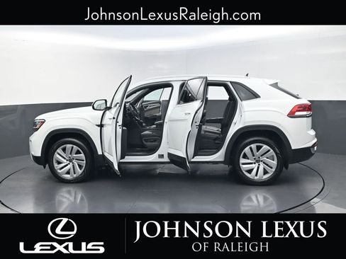 Used 2023 Volkswagen Atlas Cross Sport SE image 36