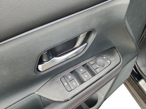 New 2025 Nissan Kicks SR w/ Illumination Package image 18